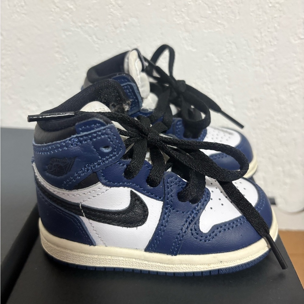 Nike Kids Navy and White Sneakers